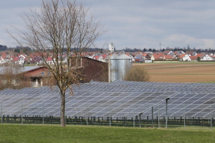 Solarpark Bühlenhausen, Foto: Thomas Dombeck