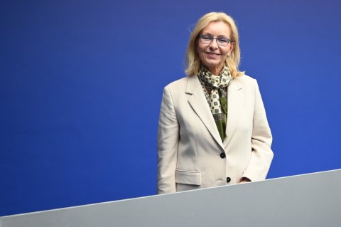 Prof. Dr. Julia Kormann über Maßnahmen, die zur Treibhausgasneutralität führen (Foto S. Loeffler)
