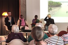 Die Gäste aus Bangladesch berichteten über die Folgen der Klimakrise in ihrem  Land und ihre Erfahrungen mit Anpassungsstrategien.  Von links nach rechts: Jamuna Rani, Sukanto Sen, Asmaul Husna.  Foto: Dagmar Leboch