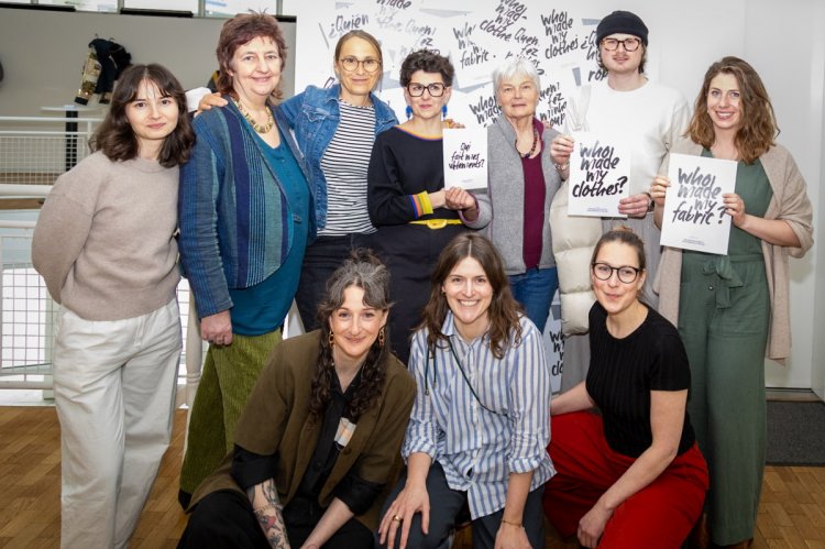 Das Team von Fashion Revolution Ulm/Neu-Ulm bei der Fashion Show am 29. März im Stadthaus. Foto S. Loeffler