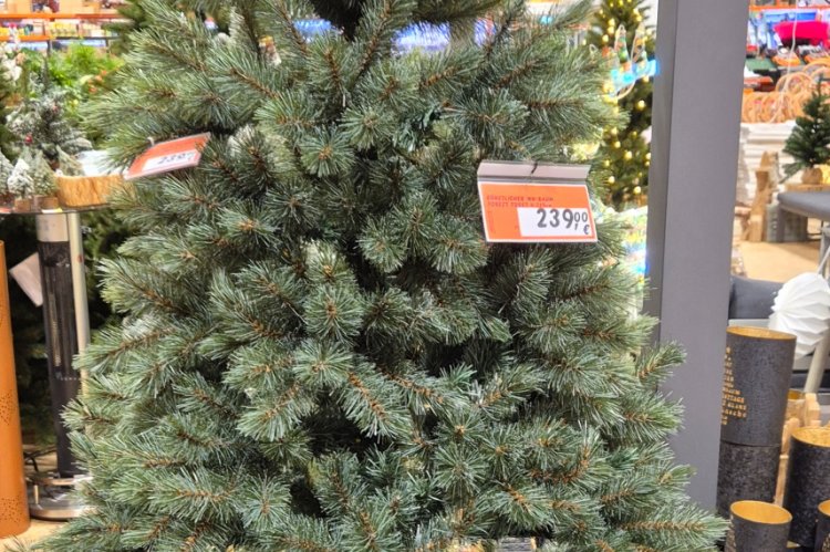 Gut gemachte Kunstbäume haben ihren Preis. Foto: Thomas Dombeck