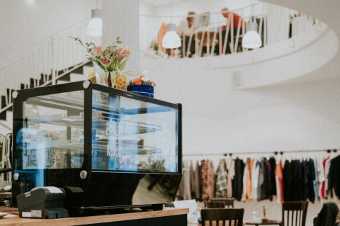 Bei Calvi verbinden sich Mode, Nachhaltigkeit und Gemütlichkeit. 